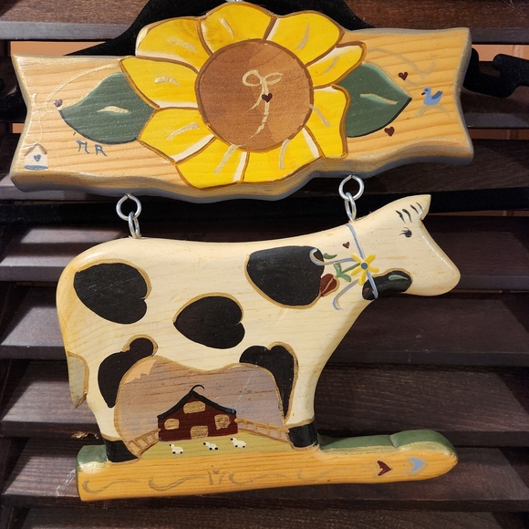 Vintage Other - Vintage Sunflower and Cow Wooden Wall Art